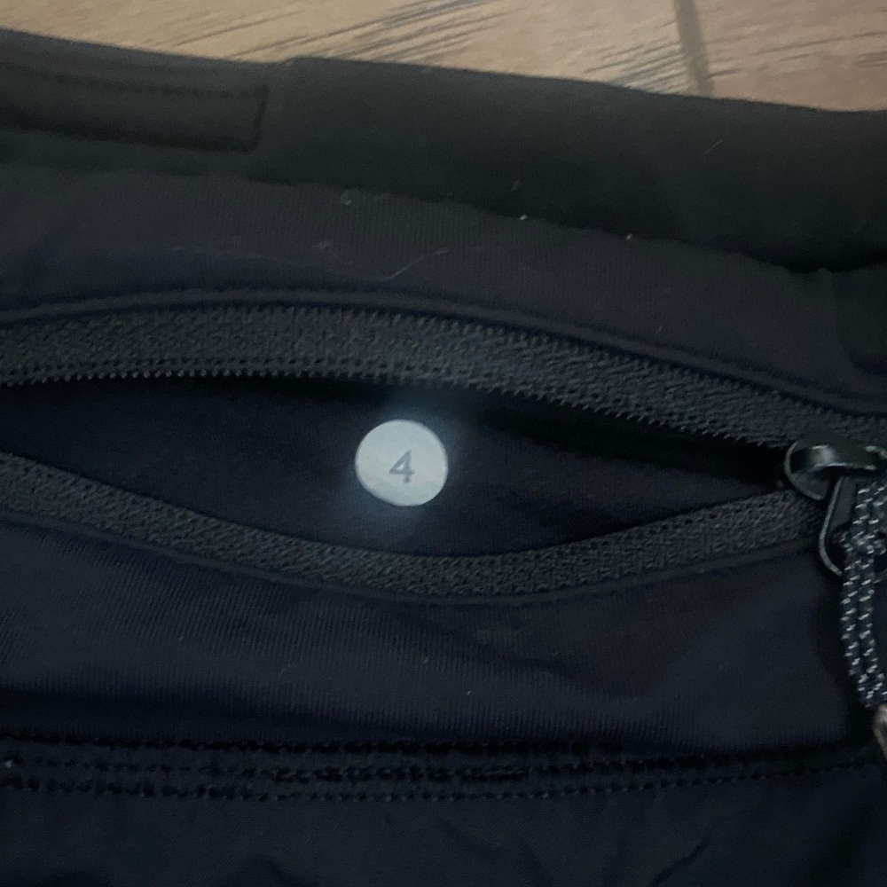 lululemon athletica Women's Black Athletic Shorts - Picture 2 of 3